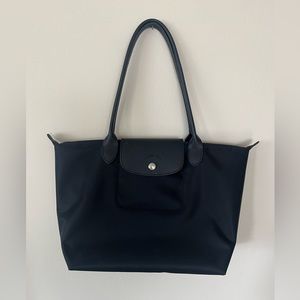 Longchamp Le Pliage nylon small shoulder bag.